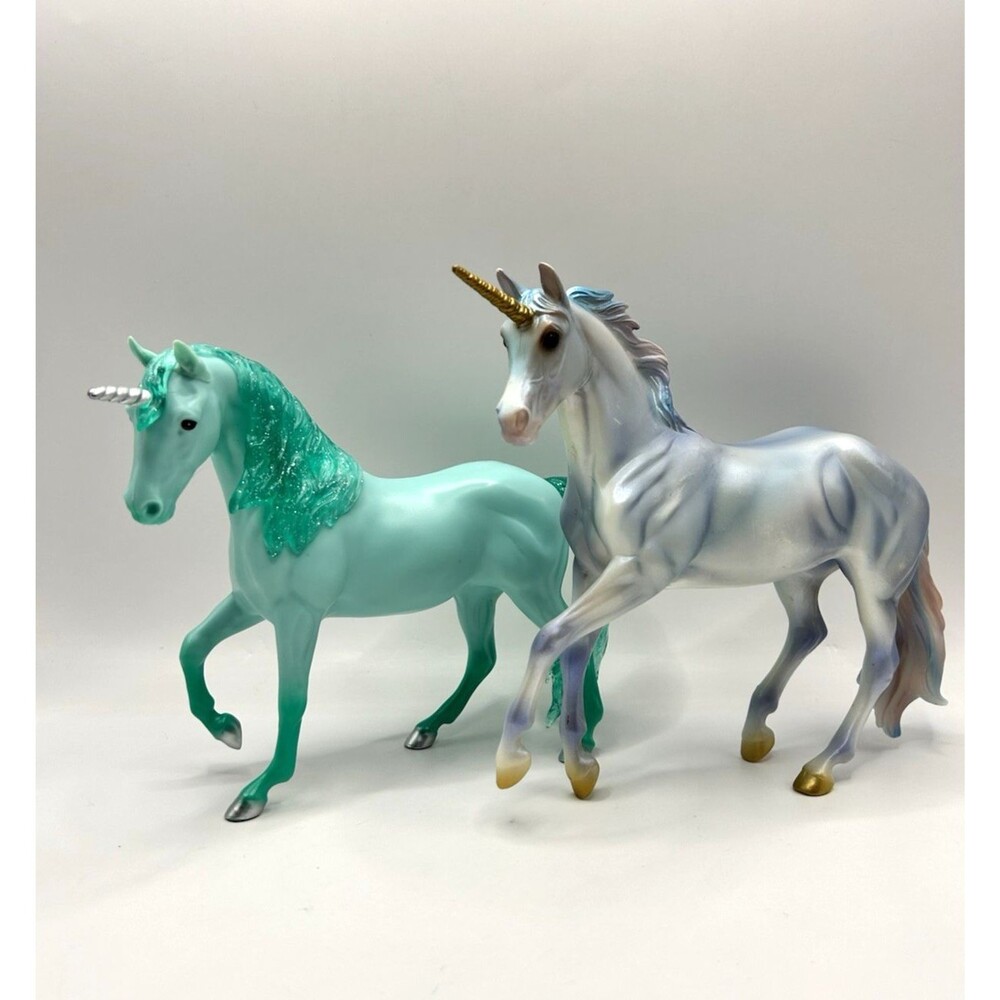 Breyer Paddock Pals Scented Green Unicorn + Serendipity Magical Unicorn Lot Of 2 - Picture 2 of 16